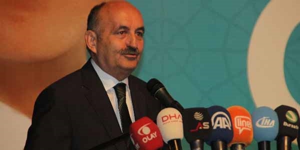Müezzinoğlu: 2,5 yılda 2 bin 100 ambulans dağıttık
