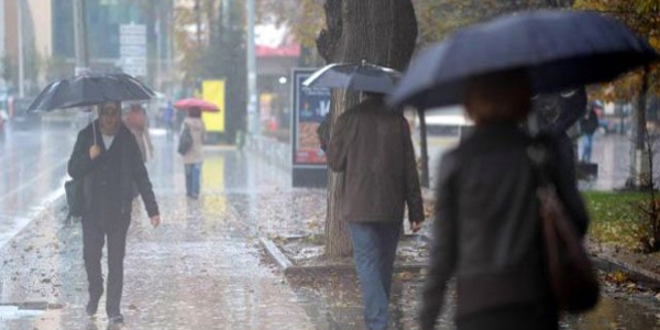 İstanbul'a sağanak yağmur geliyor