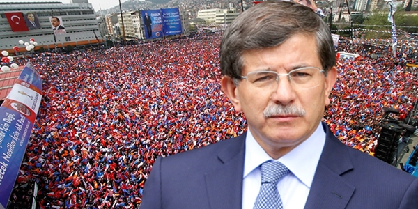Davutoğlu mitinglerde fark attı!