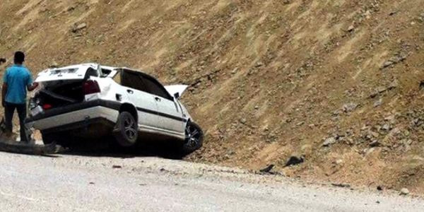 S�navdan d�nen ��renciler kaza yapt�: 3 yaral�