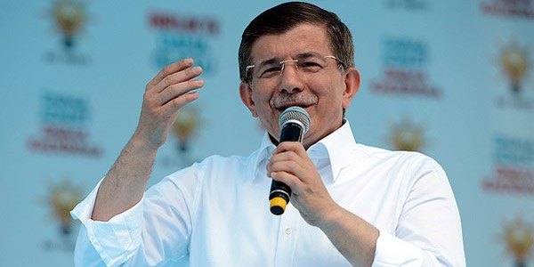 Davutoğlu: Biz millet aşkıyla meşgulüz