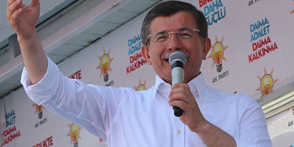 Davutoğlu: TSK tankını hibe alıyordu