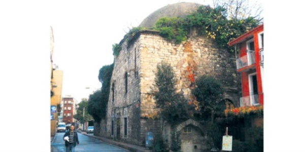 500 y�ll�k tarihi hamam �l�yor