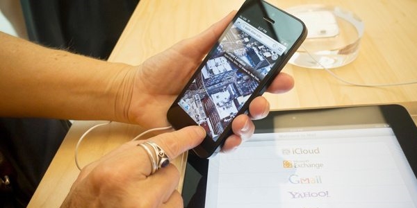 iPhone'a geri tuşu geliyor