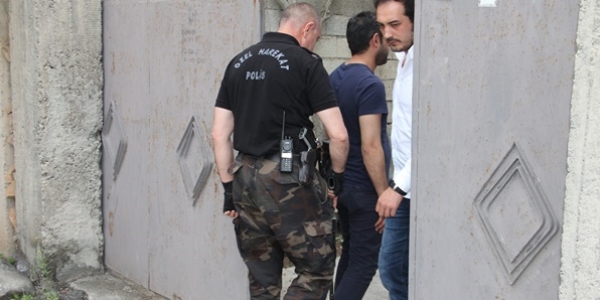 Polis memuru, kayınvalidesiyle birlikte darp edildi