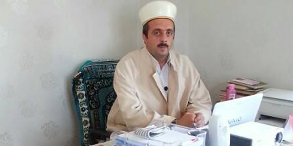 Minareden düşerek hayatını kaybeden imam toprağa verildi