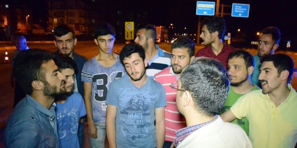 Üniversite Öğrencileri D-100 karayolunu trafiğe kapattı