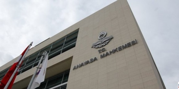 AYM işten çıkarılan işçiyi haklı buldu