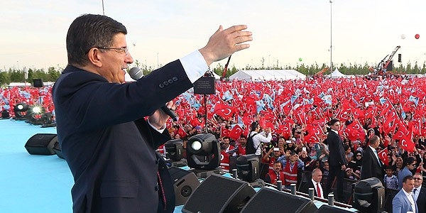 Davutoğlu: Uçaklar yüzde yüz Türk yapımı olacak