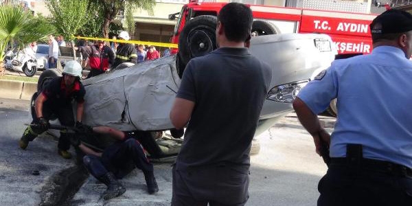 Polisten kaçarken başka araca çarptı: 4 yaralı
