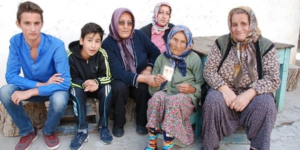 102 yaşındaki Adile nineden sağlıklı yaşamın sırları