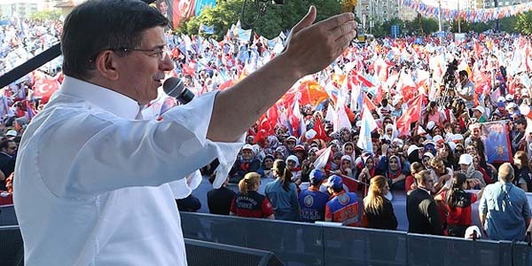 Davutoğlu: Öksüz ve yetim çocuklara 100 lira ödeme yapılacak