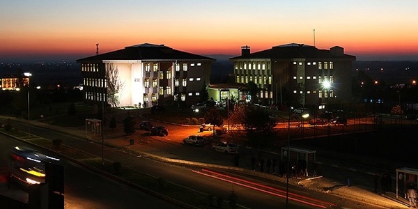 Bu k�t�phanenin ���klar� 3 y�ld�r s�nm�yor