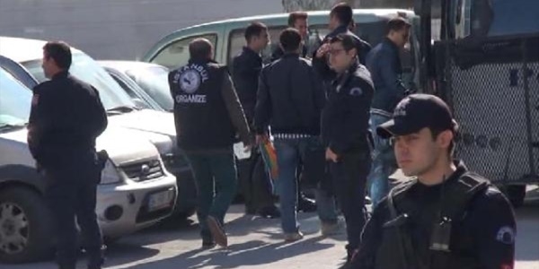 27 polisin sorgusu sürüyor