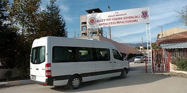 Mahkum cezaevinde boğazı kesilmiş halde bulundu