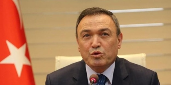 'Rektör yurtdışına kaçtı' iddiasına yalanlama