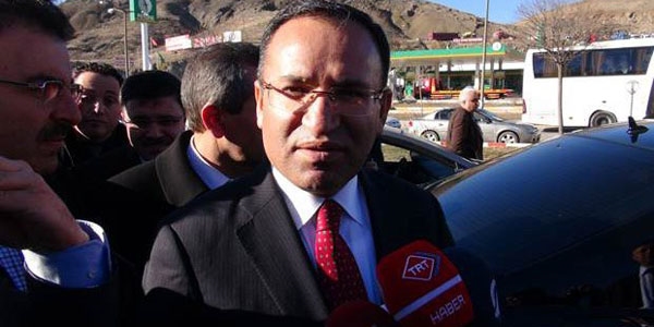 Bozdağ: Hangi ihaneti yaptı da, siz bir araya geldiniz?