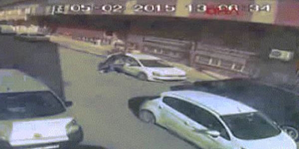 Bağcılar'da İşadamı'nın 960 bin lirası gasp edildi