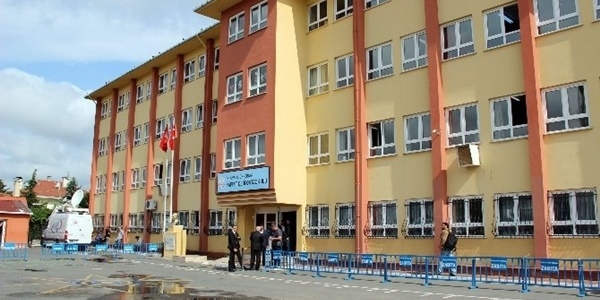 Erdoğan'ın oy kullanacağı okulda geniş güvenlik önlemi
