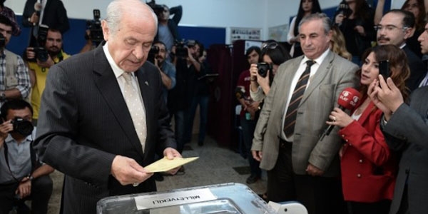 Bahçeli'nin oy kullandığı sandıkta CHP birinci