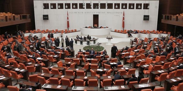 Seçim sonuçlarına göre 3 farklı senaryo gündeme geldi!