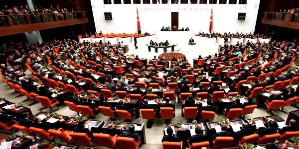 Yeni Meclis'te 93 avukat, 53 doktor, 18 gazeteci