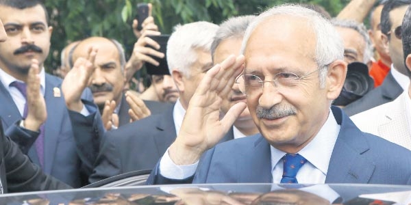 CHP'nin kafasnda aznlk hkmeti kurmak var