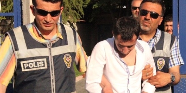 Amcasını vuran kişiyi adliye çıkışında vurdu