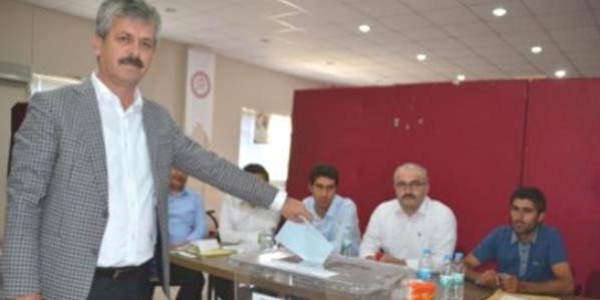 Tillo Belediye Başkanı Aydın mazbatasını aldı