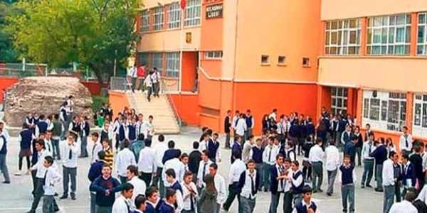 Okul seçiminde tüm detaylara dikkat edin