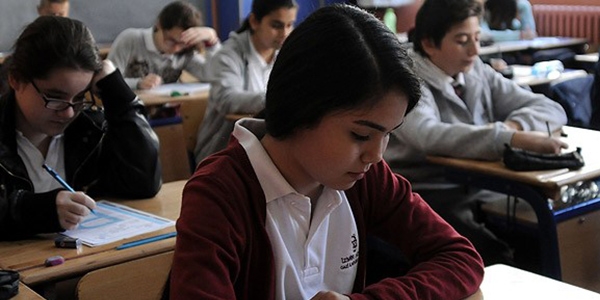 Eğitimde kaoslarla dolu bir yıl bitti