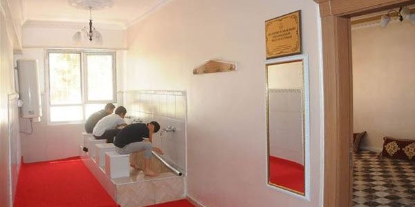 7'nci sınıf öğrencisi, seçim vaadi mescidi yaptırdı