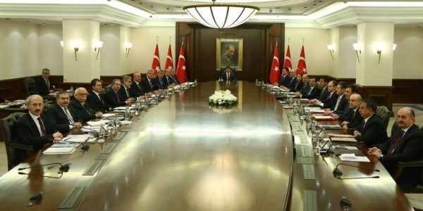 Vekil sayısını düşürmeyen tek bakan!