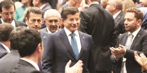 Davutoğlu: Hizmeti aksatmayın