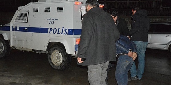 Diyarbakır'da YDG-H üyesi 22 kişi tutuklandı