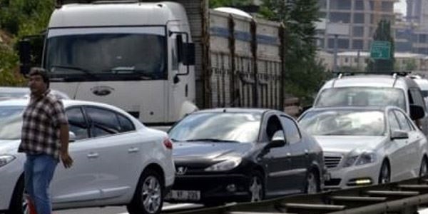 TEM otoyolu 15 g�nl���ne trafi�e kapat�ld�