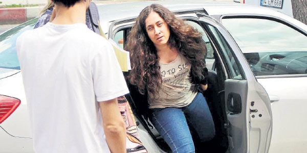 �niversiteli k�za 'Retweet' g�zalt�s�