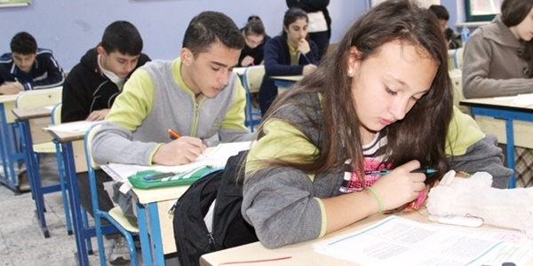 Liselere ön kayıtlar başladı