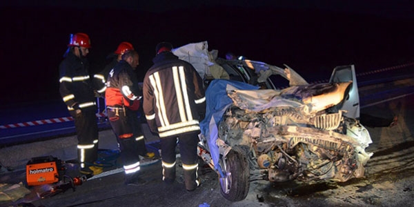 Manisa'da feci kaza 3 can aldı