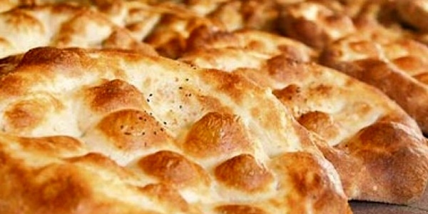 Sokakta satılan ramazan pidesini almayın