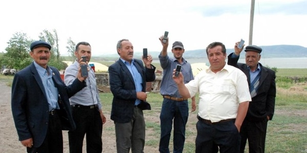 S�n�r k�ylerinin y�ksek telefon faturas� �ilesi