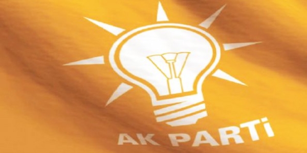 Ak Parti'de 3 dnem karmaas