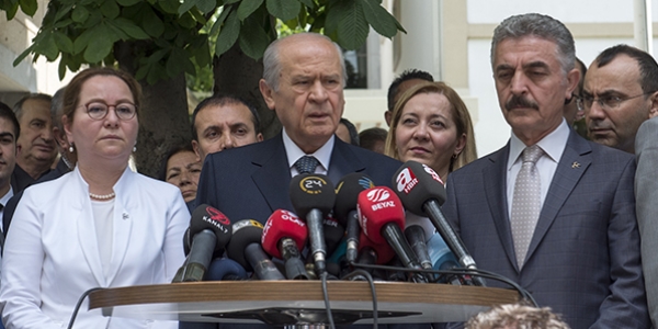 'MHP çözüm üretmeyerek, kendini sıkıştırıyor'