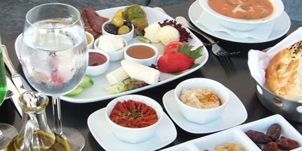 İftardan sonra ne kadar su tüketmeliyiz?