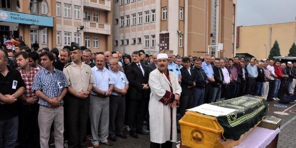 Öğretmen kalbine yenik düştü