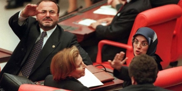 21 ba��rt�l� vekil TBMM'de yemin edecek