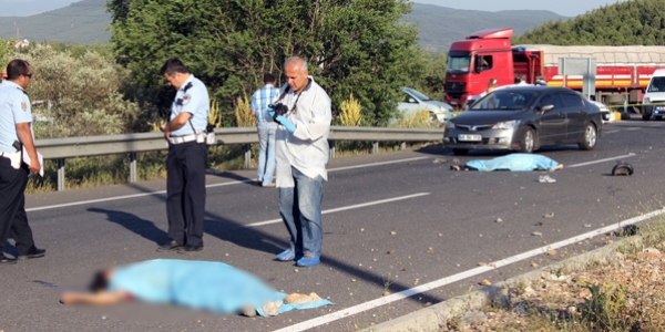 Muğla'da motosikletle otomobil çarpıştı: 2 ölü