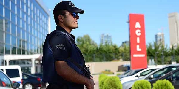 Sağlıkta şiddetin önlenmesi için 4 bin polis alınacak