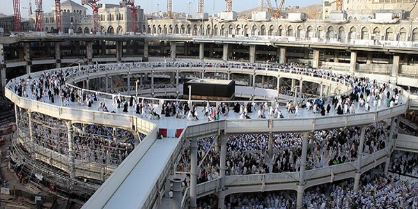 Ramazan'n ilk 10 gnnde Kabe'yi 8 milyon kii ziyaret etti