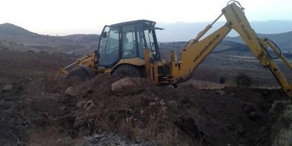 Belediyeden kiralanan kepçeyle kaçak kazı iddiası